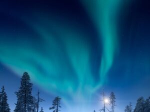 Alternative view of ทัวร์ฟินแลนด์ ล่าแสงเหนือ Adventure พัก  Kelo Glass Igloo นอนกลาสอิกลู นั่งเรือตัดน้ำแข็ง ขับสโนวโมบิล